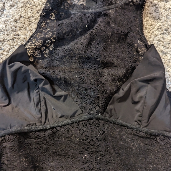 5/$20 Vs Bra top - Picture 4 of 5